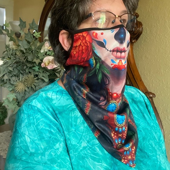 Last 1!  Face mask gaiter with ear loops - Picture 4 of 9